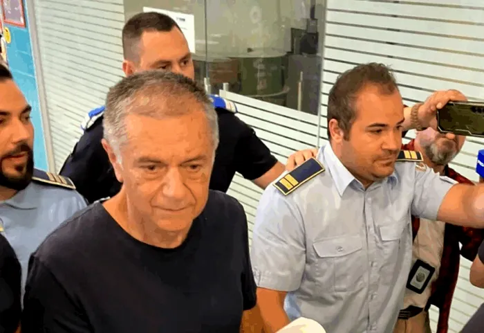 Breaking News Cumnatul lui Geoană și foștii ministrii Sebastian Vlădescu și Darius Vâlcov eliberați după o decizie a ICCJ. Purtător de cuvânt: „Instanțele sunt obligate să aplice legea și Constituția chiar și atunci când efectele pot fi percepute ca nepopulare”