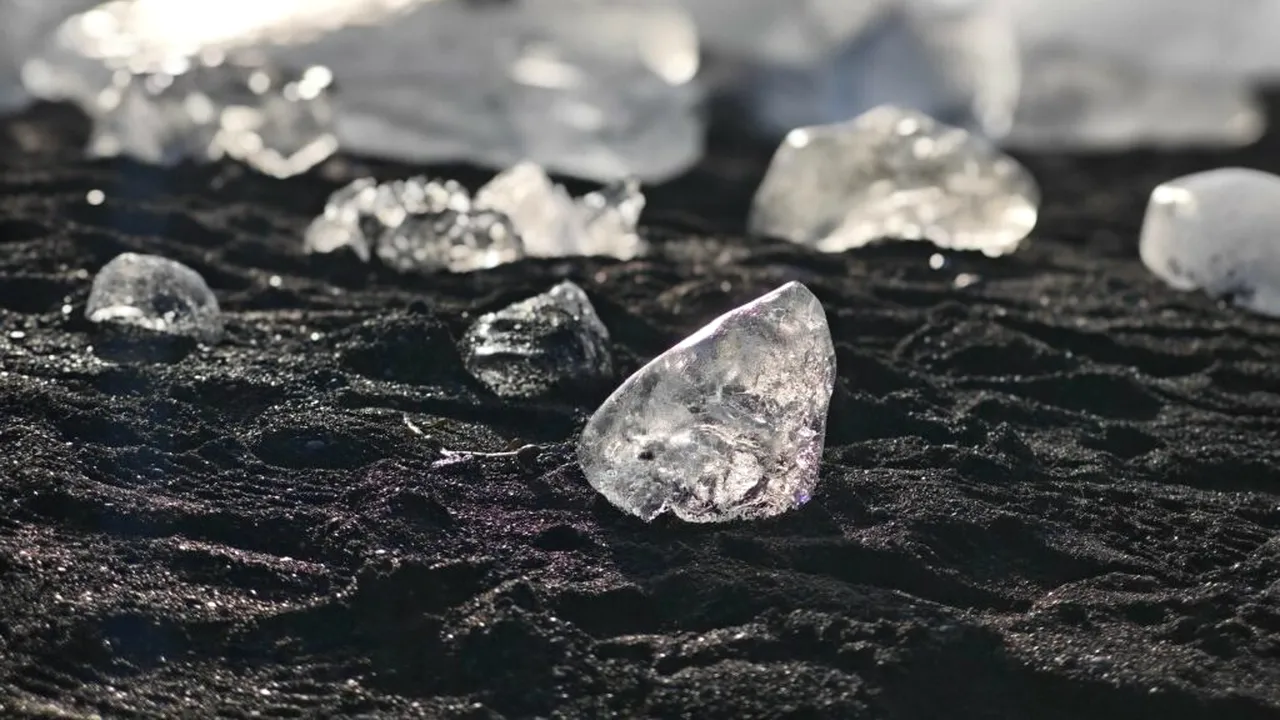 Un diamant extrem de rar a fost descoperit în Rusia. Este al doilea diamant rar găsit în regiune în 2026