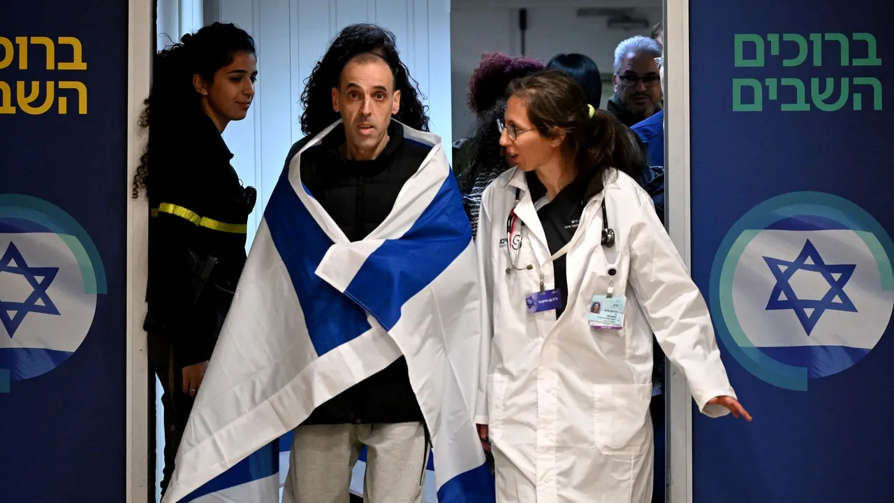 Starea gravă a ostaticilor eliberaţi pune în pericol acordul de încetare a focului din Gaza