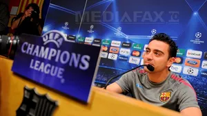 Gest incredibil: I-a sărutat picioarele lui Xavi. Nu un fan, ci un campion mondial! Vezi cine