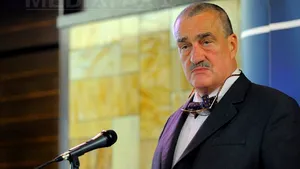 Ministrul de Externe al Cehiei, prinţul Karel Schwarzenberg: Ultima mare criză economică a luat sfârşit doar când au început pregătirile pentru război