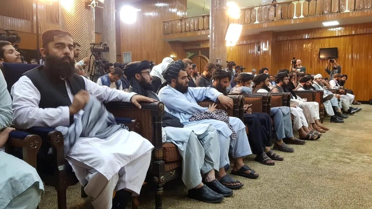 Afganistanul și Pakistanul vor organiza negocieri de pace la Doha după lupte intense