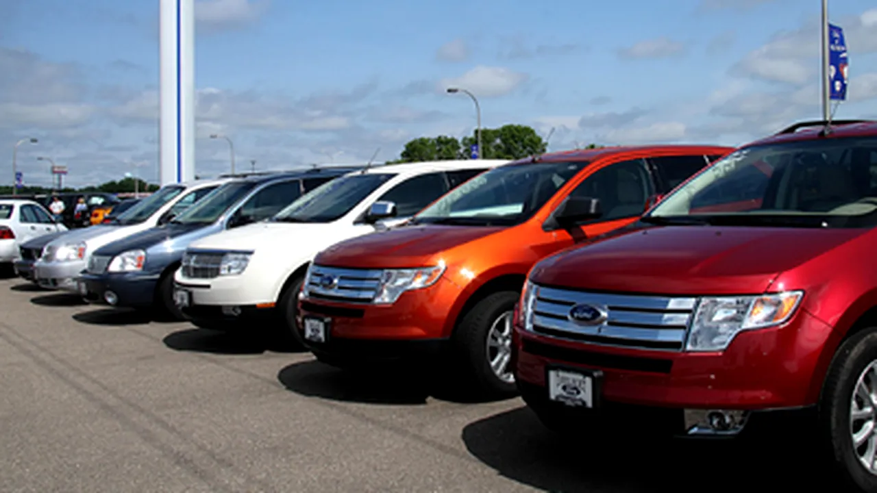 Vânzările Ford s-au prăbuşit cu 30% pe piaţa americană în octombrie