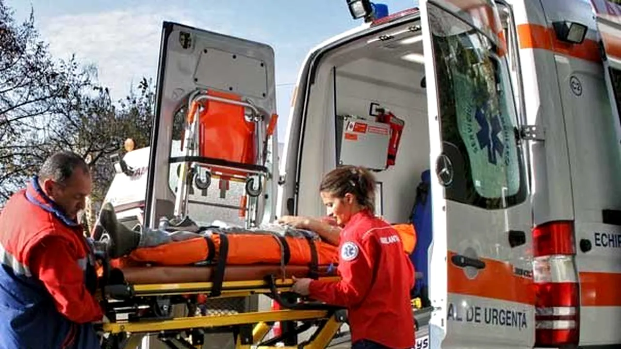 Dâmboviţa: 14 răniţi în urma unui accident în care a fost implicat un microbuz şcolar