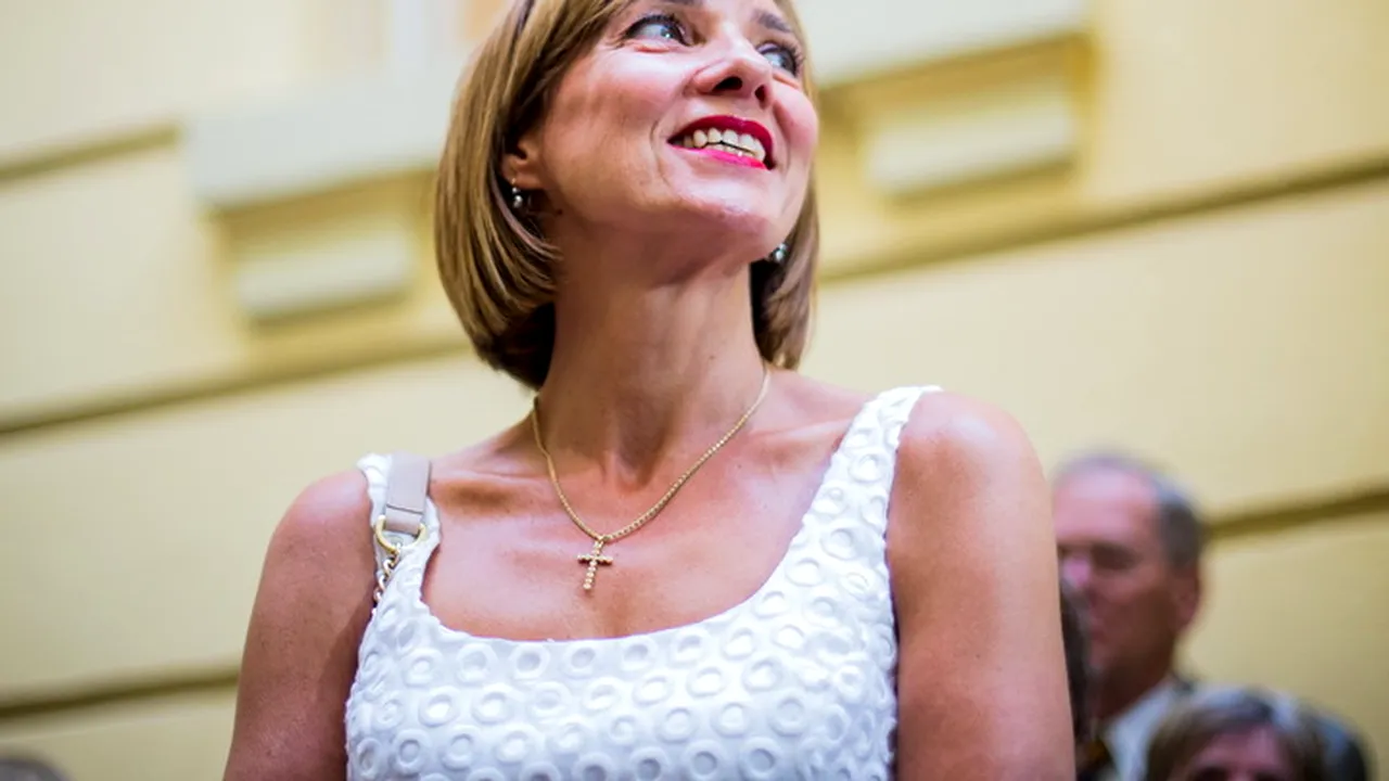 Carmen Iohannis a venit singură la vot, în Sibiu
