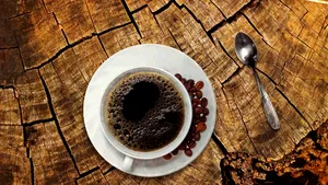 Consumul de cafea sau ceai zilnic poate proteja creierul