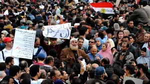 Vicepreşedintele egiptean le cere manifestanţilor să evacueze piaţa Tahrir