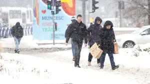 SNSPA suspendă cursurile miercuri din cauza codului portocaliu de ninsoare și viscol în București