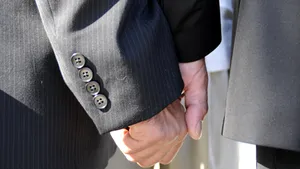Codul Civil interzice căsătoriile între homosexuali