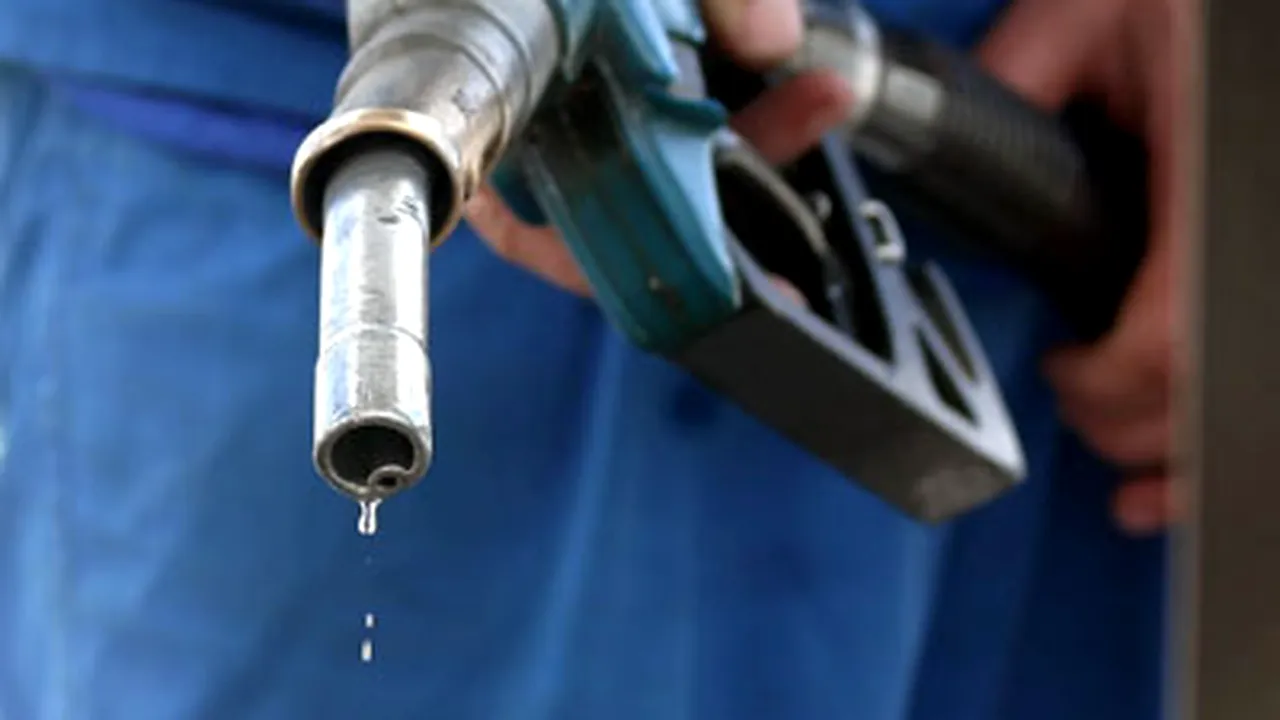 Motorina va fi mai scumpă decât benzina şi în 2009
