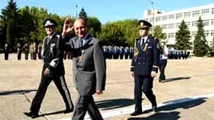 Băsescu şi Nica, la festivitatea depunerii jurământului la Academia de Poliţie