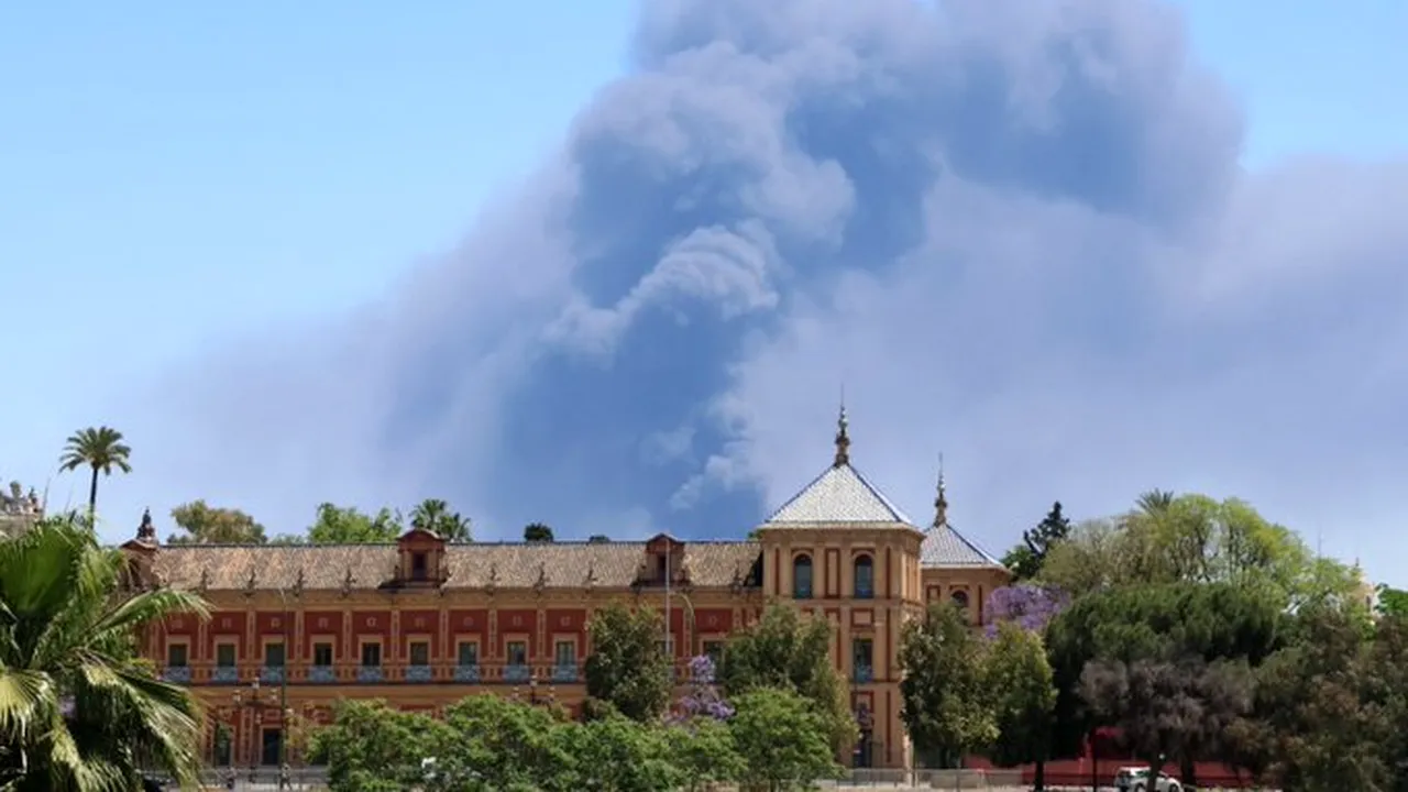 Incendiu izbucnit la un depozit de produse chimice din sudul Spaniei
