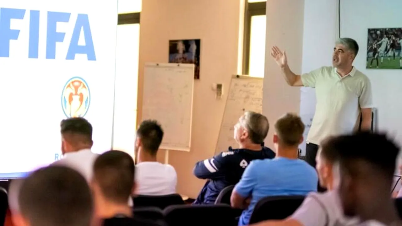 Echipele din Superligă se familiarizează cu protocolul VAR. Când se foloseşte asistenţa video