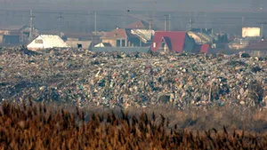 România poate intra în infringement pentru că nu a reuşit să închidă gropile de gunoi