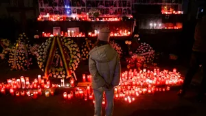 Colectiv, 11 ani mai târziu: 65 de vieți pierdute, anchete neterminate și întrebarea care urmărește România