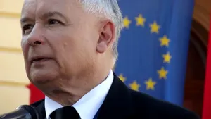 Kacyznski: Polonia nu a exploatat ţări, deci poate refuza refugiaţi / Vizita lui Trump, motiv de invidie