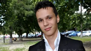 REPORTAJ: Un tânăr din Bistriţa, bursier la Abu Dhabi, consideră o datorie să se întoarcă în România - FOTO