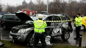 RATB: Vatmanul a făcut tot posibilul pentru evitarea accidentului cu Mircea Lucescu