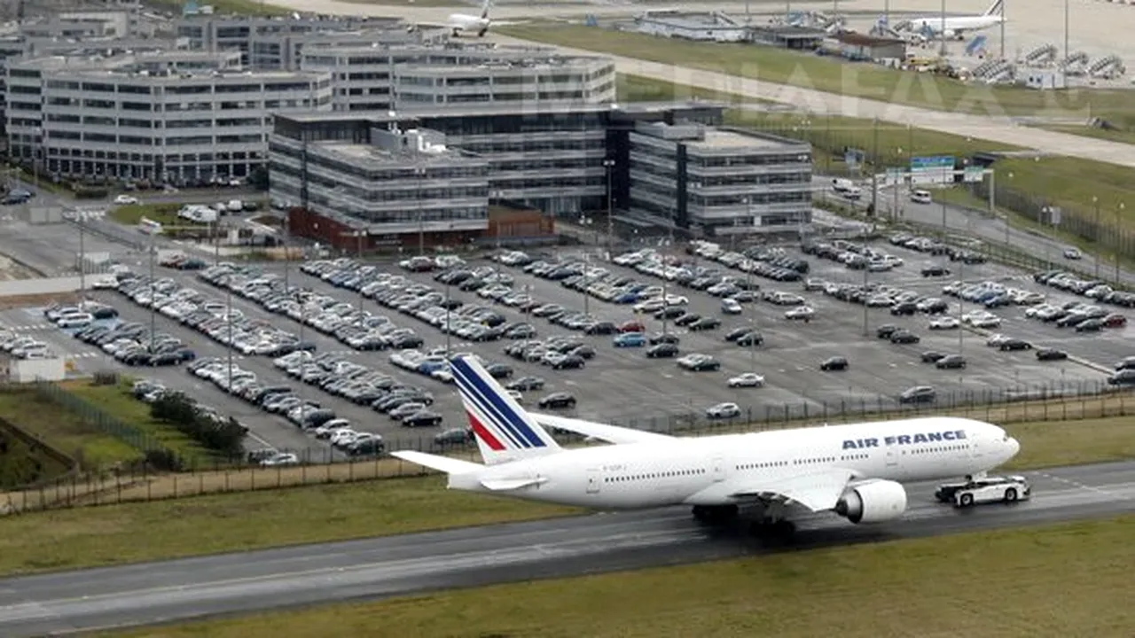 Personal navigant de la Air France a refuzat să se îmbarce către ţări afectate de Ebola