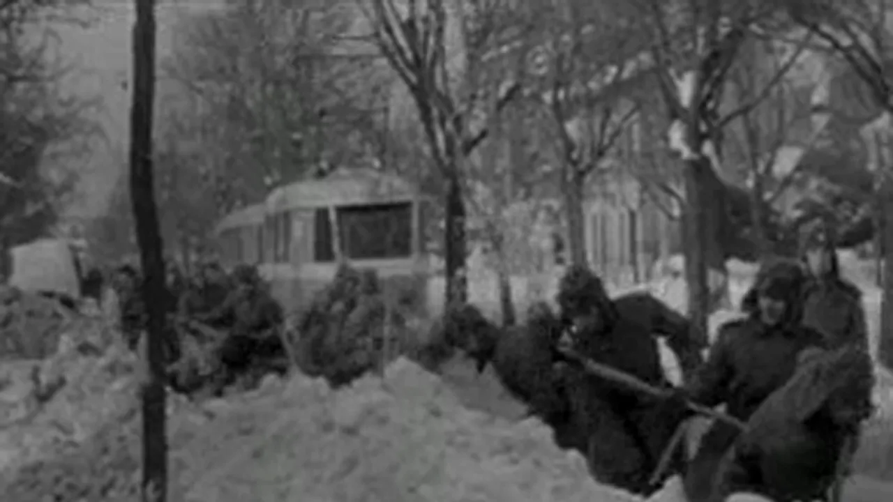 Iarna în România în 1969: Ştirea care anunţa căderi masive de zăpadă şi blocarea mijloacelor de transport în comun - VIDEO