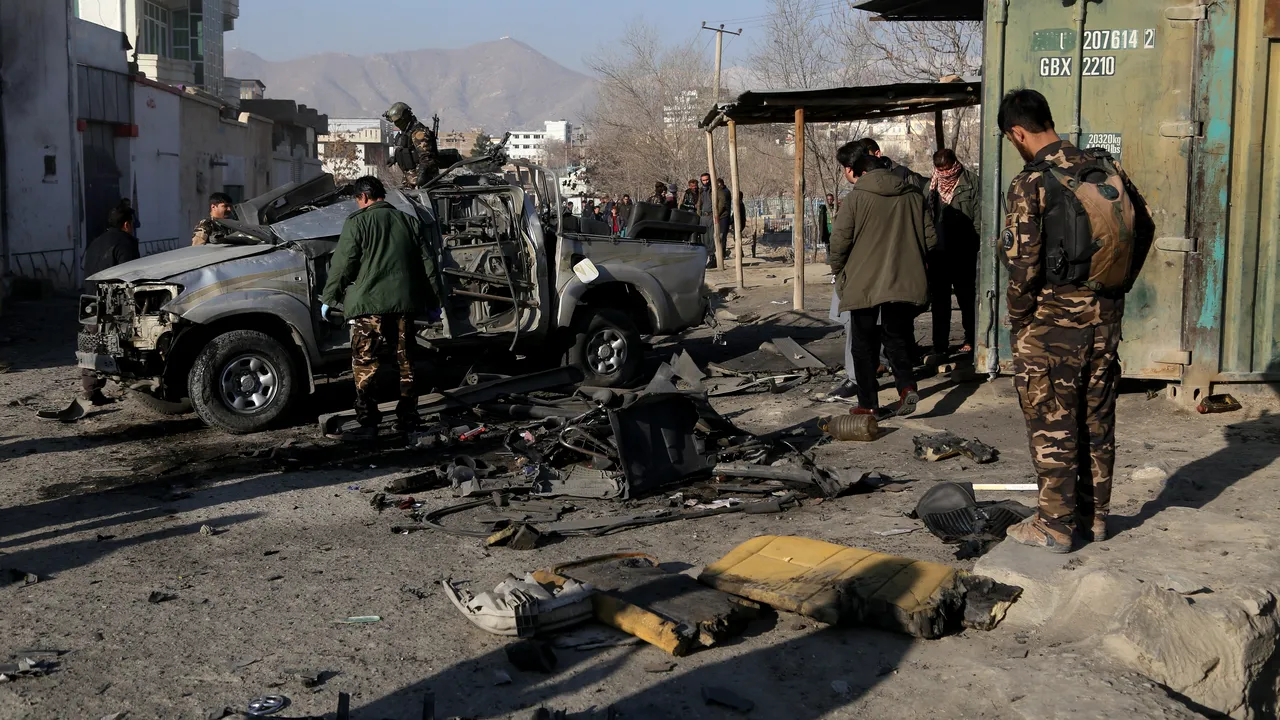 Atentat cu maşină capcană în Afganistan. Cel puţin opt morţi şi 15 răniţi 