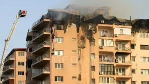 INCENDIUL DIN CONFORT CITY: Anchetatorii încearcă să afle de unde au izbucnit flăcările. Care ar putea fi cauzele extinderii focului  