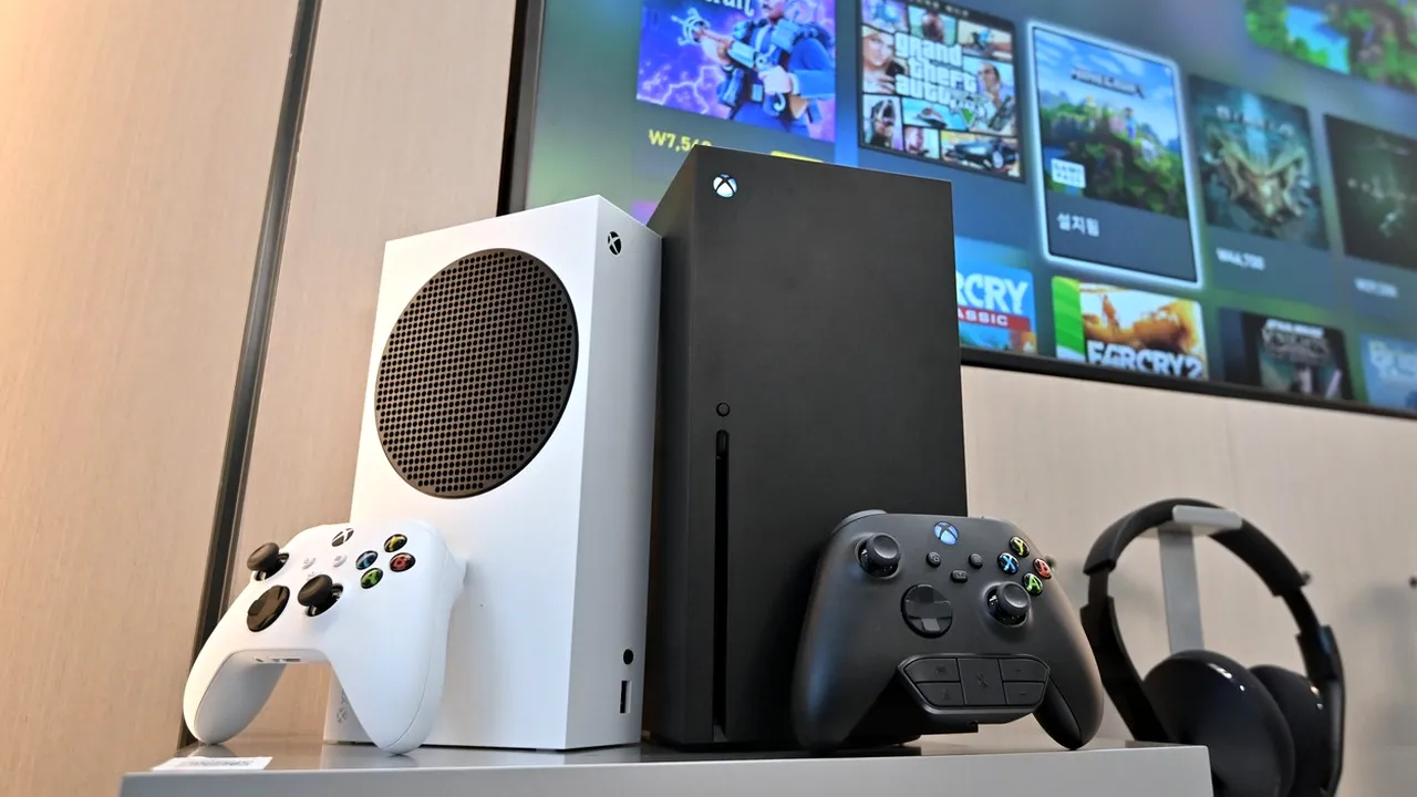 Microsoft a lansat noile console Xbox 