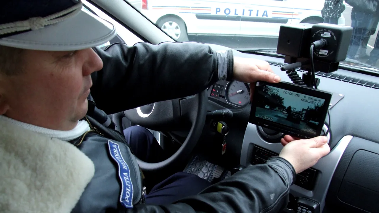 Şeful IPJ Vâlcea a fost lăsat fără permis de subalterni. Viteza pe care o avea când l-a prins radarul