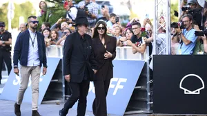 Tim Burton și Monica Bellucci s-au despărțit după doi ani de relație