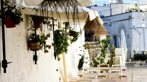 Turism cu bani puțini. În ce zonă turistică de top, turiștii își împart porțiile la restaurant sau cumpără mâncare de la supermarket