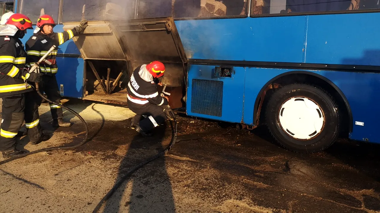 Un autocar în care se aflau 21 de copii a luat foc. În ce stare se află aceştia