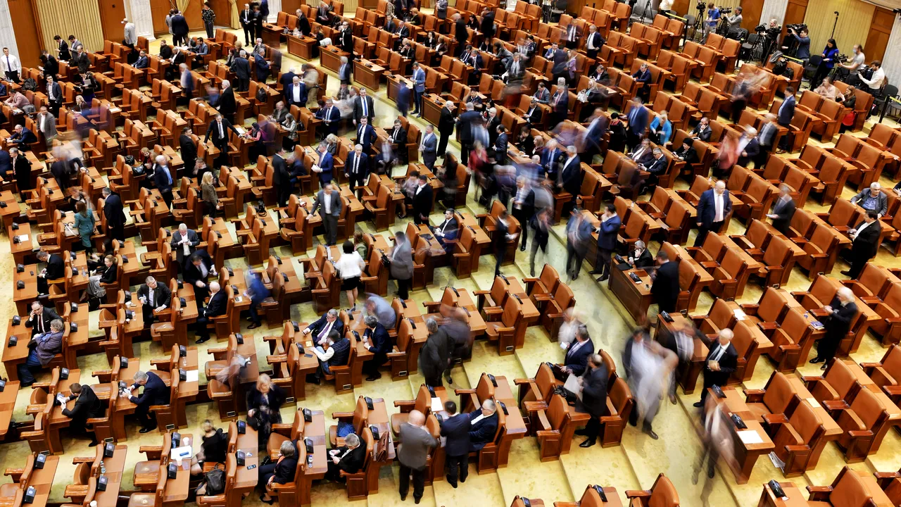 Guvernul Cîţu, supus testului primei moţiuni de cenzură 