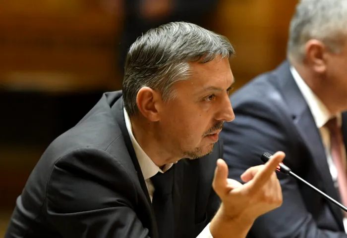 Daniel David: Premierul are demisia mea pe masă / Din educaţie şi cercetare nu dăm oameni afară