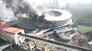 VIDEO Stadionul echipei chineze de fotbal Shanghai Shenhua a fost afectat de un incendiu puternic