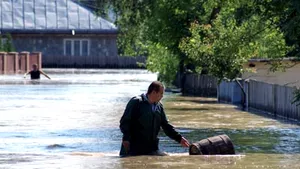 Ajutoare pentru victimele inundaţiilor (Galerie Foto)