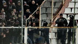 Incidente între suporteri la derbiul Rapid - Dinamo