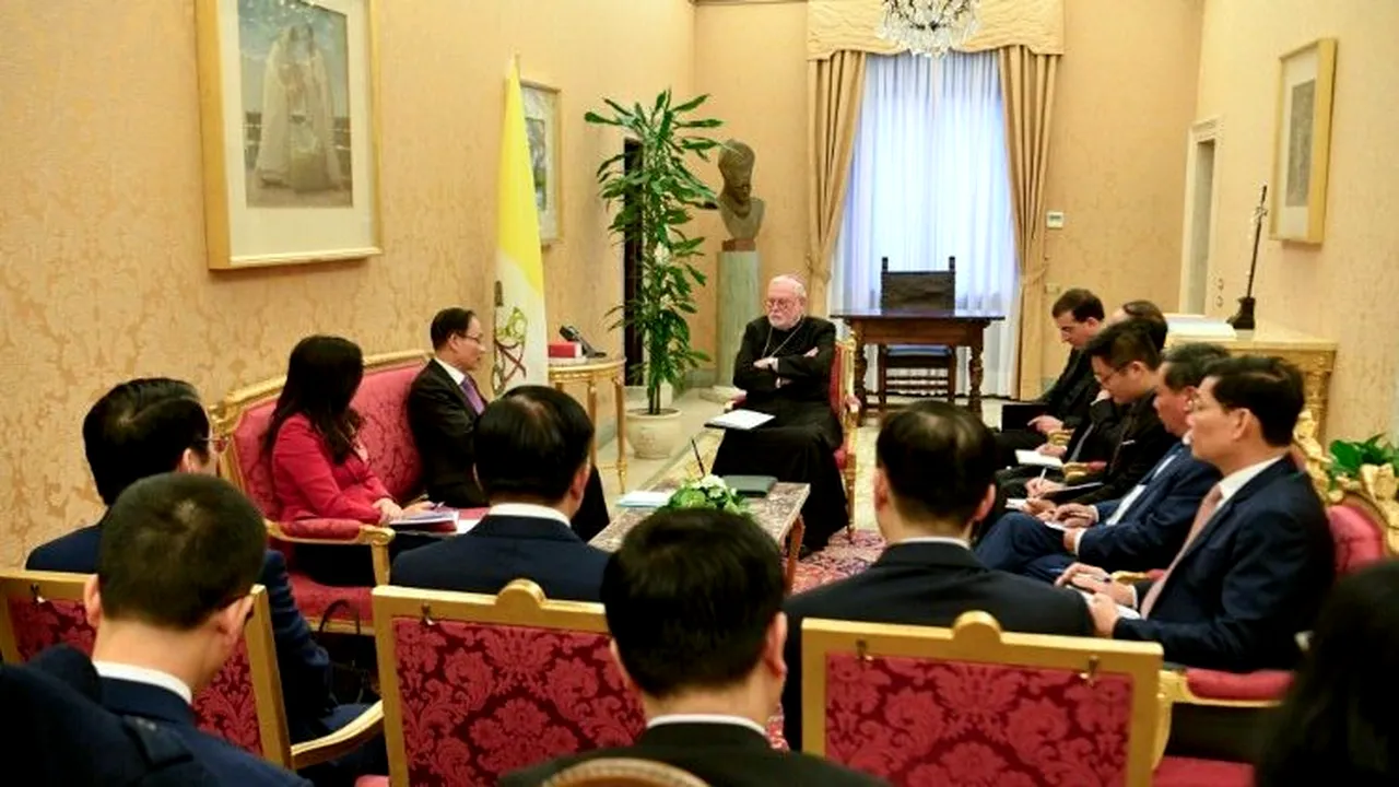 Vizită fără precedent a unui înalt reprezentant al Vaticanului în Vietnam