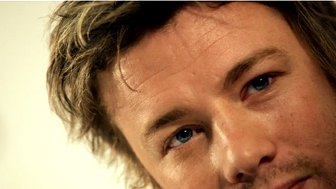 Jamie Oliver îşi lansează propria revistă