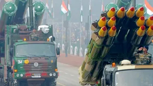 India a testat cu succes lansatorul mobil pentru rachetele nucleare cu rază lungă de acţiune. Rachetele pot atinge orice ţintă din China - FOTO