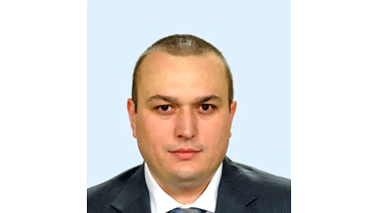 Senatorul Iulian Bădescu demisionează din PDL şi va activa în grupul PSD