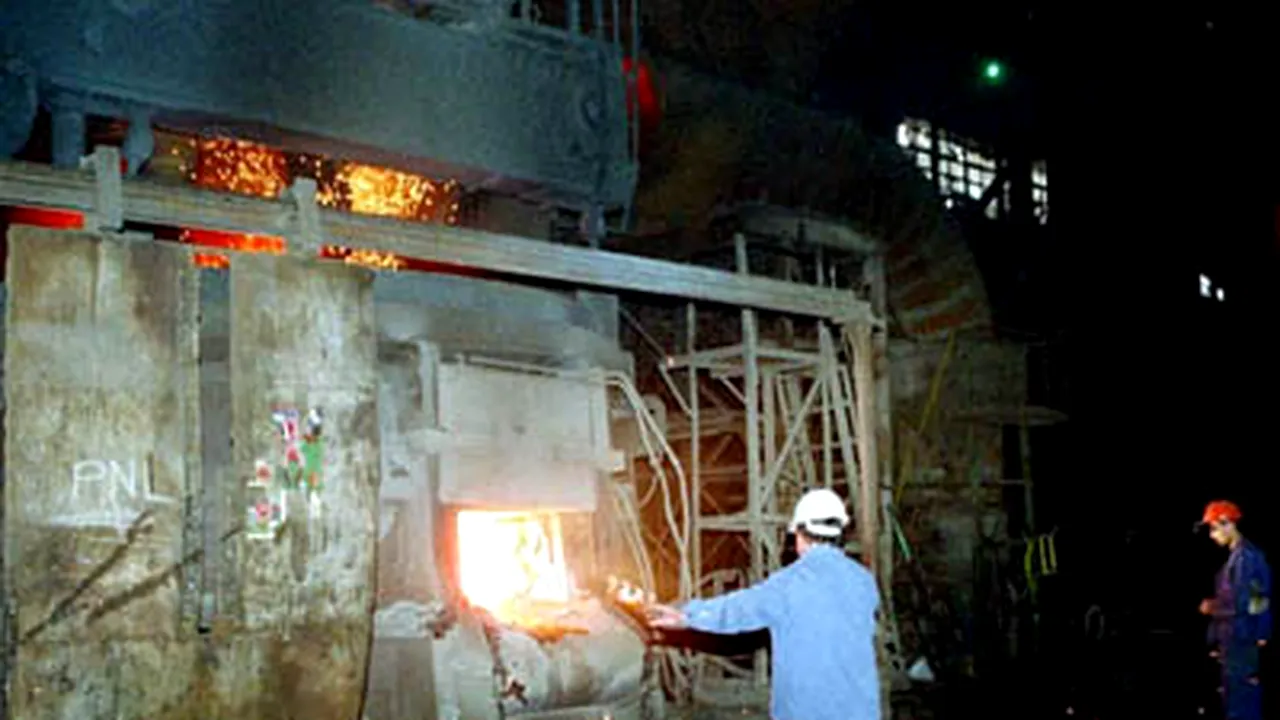 Procesul de producţie la Combinatul de la Oţelu Roşu, sistat pentru 48 de ore