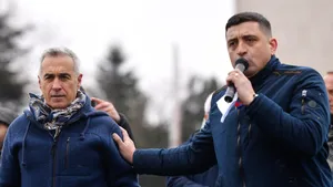 De ce nu a fost prezent Călin Georgescu alături de George Simion când acesta și-a depus candidatura la BEC? Explicațiile liderului AUR