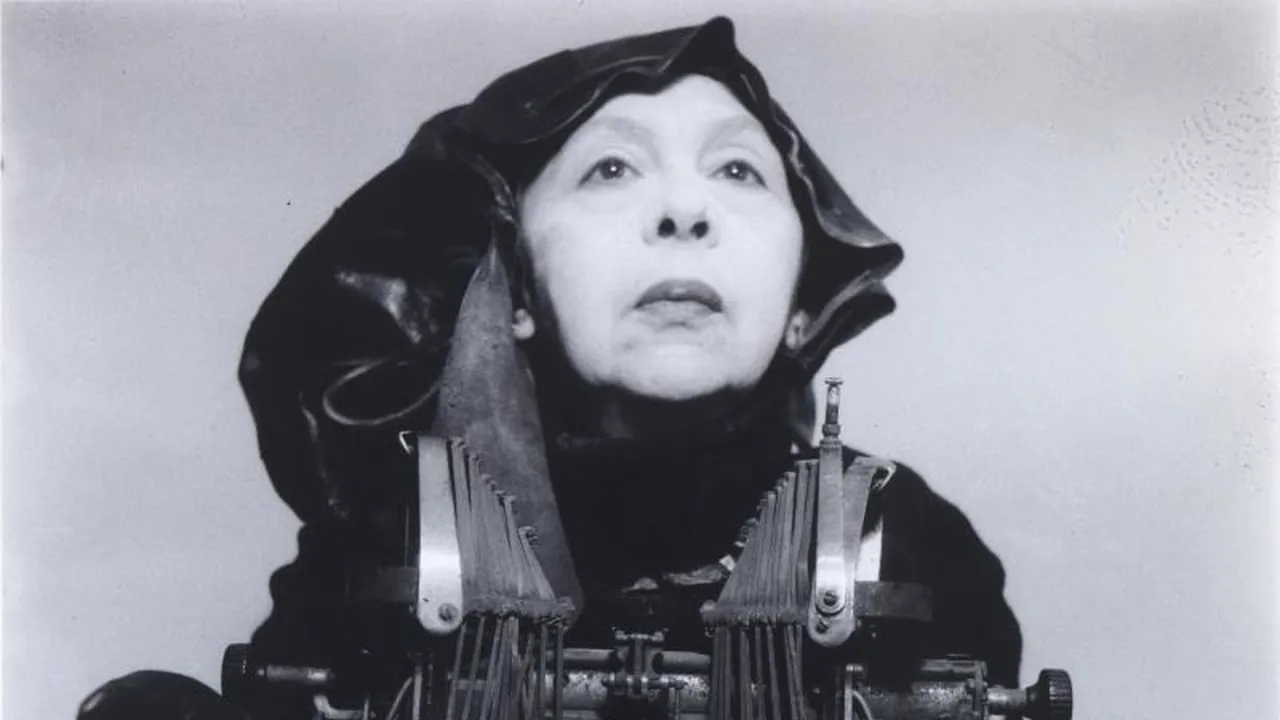 A murit artista Geta Brătescu 