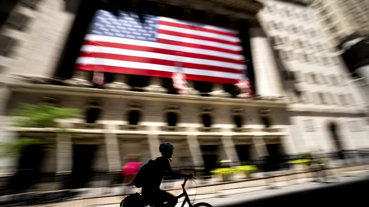 Bursă. Riscuri şi oportunităţi pe Wall Street la început de 2025