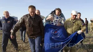 Trei astronauţi de pe Staţia Spaţială Internaţională au revenit pe Terra