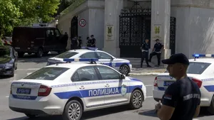 Atacator împușcat mortal după ce a rănit un agent de pază la Ambasada Israelului din Belgrad