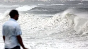 Alertă de ciclon pe coasta de est a Indiei