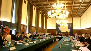 Guvernul se reuneşte în şedinţă după decizia Consiliului Economic şi Social