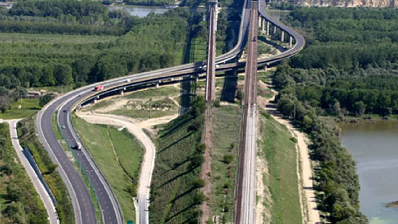 Trafic deviat timp de cinci săptămâni pe A2 din cauza lucrărilor la podul de la Cernavodă