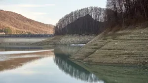 Coeficientul de umplere a lacurilor a ajuns la 56%, în scădere față de ianuarie, când era 62%